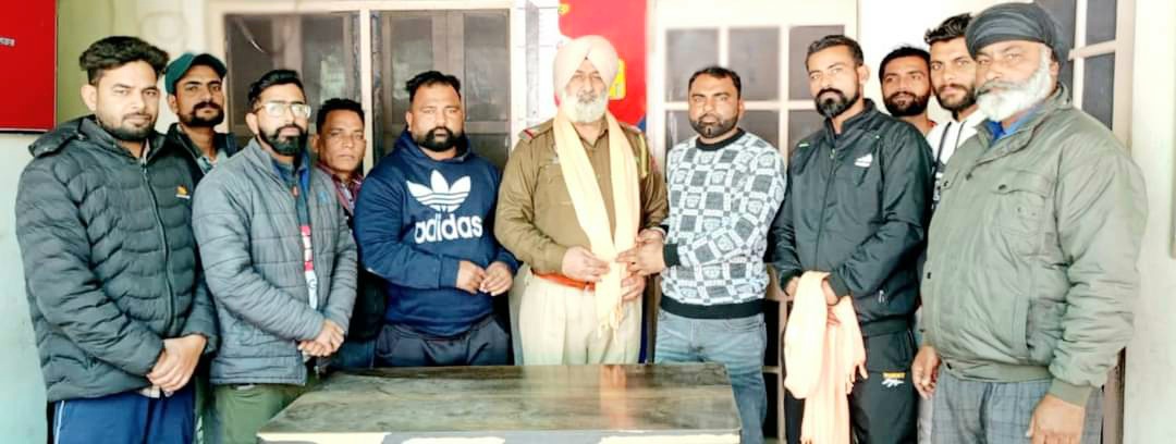 Begampura Tiger Force honored Chowki Incharge Sukhdev Singh